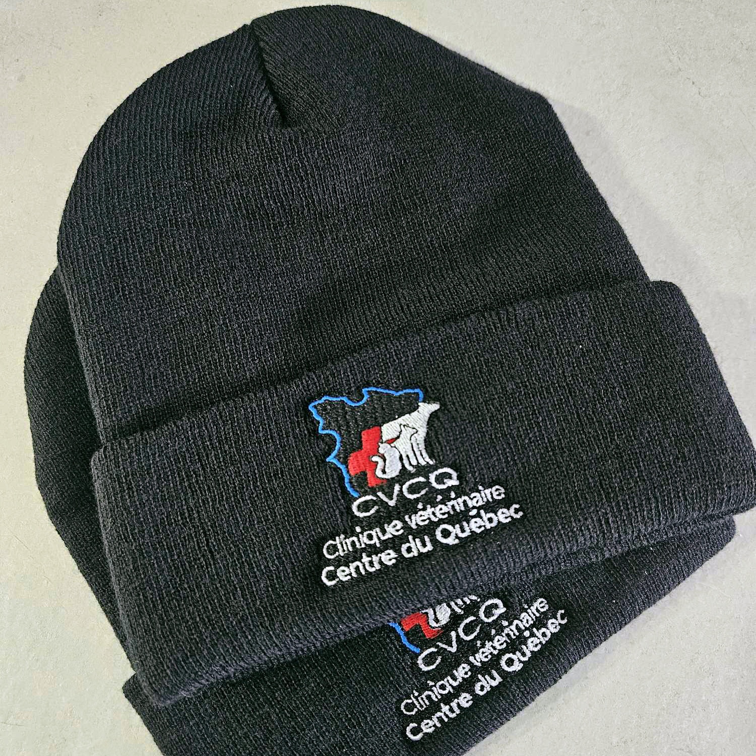 Tuques brodés