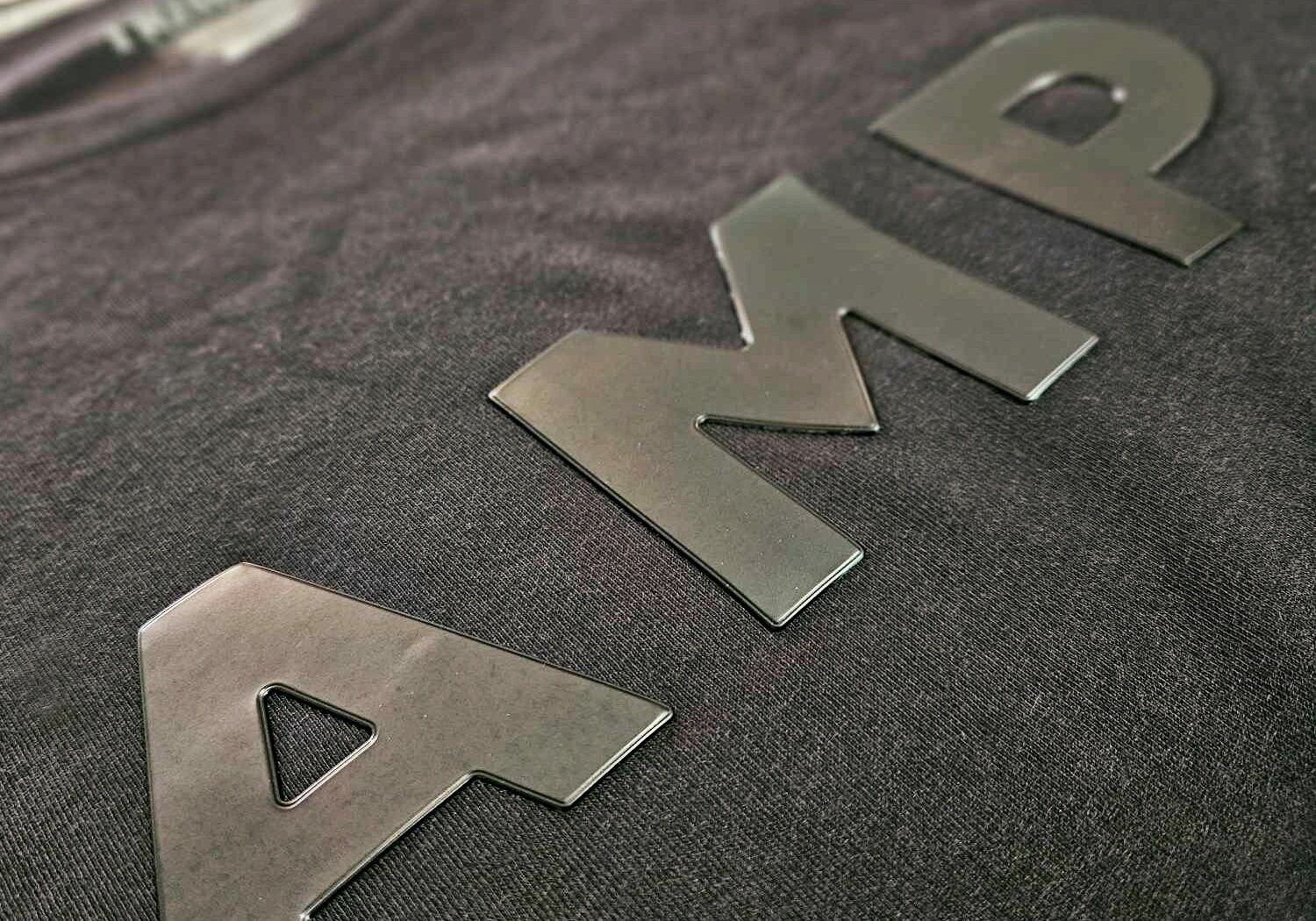 Appliqué de silicone sur vêtements